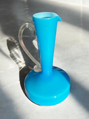 Beau grand pichet vintage en opaline bleu ciel