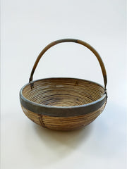 Panier en rotin laiton