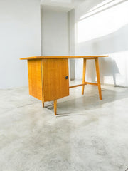 Bureau vintage en bois clair style Baumann années 50/60