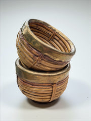 Duo de vide-poches ou cache-pot rotin et laiton 1970