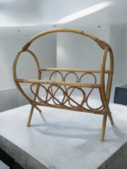 Porte journaux en rotin vintage