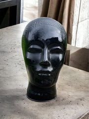 Statue tête en verre noir