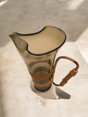 Cruche ambrée, manche en bambou