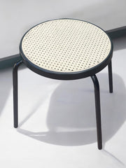 Tabouret noir cannage