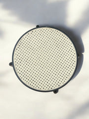 Tabouret noir cannage